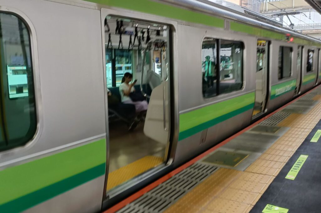 ¿Por Qué los Trenes Japoneses Te Cantan?